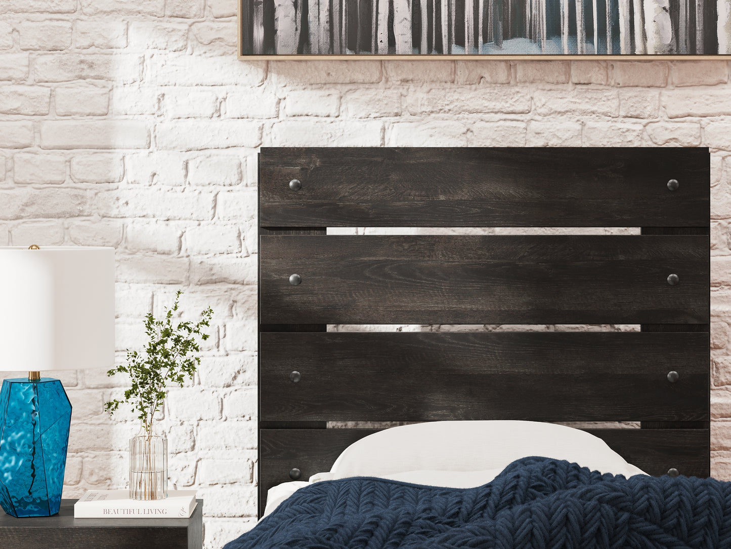 Hollivern Full Panel Bed with Storage with Mirrored Dresser, Chest and Nightstand