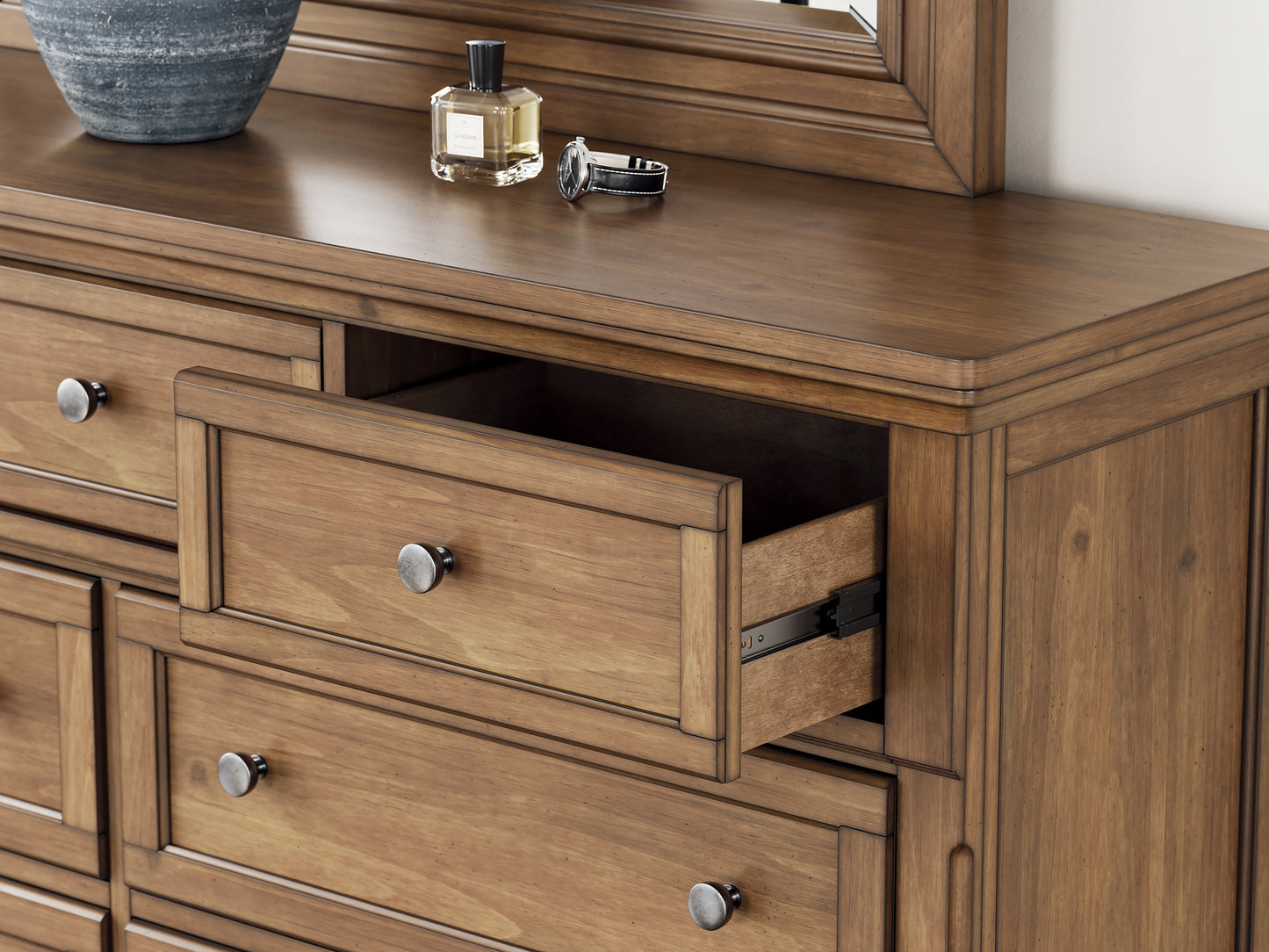 Feddinger King Panel Bed with Mirrored Dresser, Chest and Nightstand